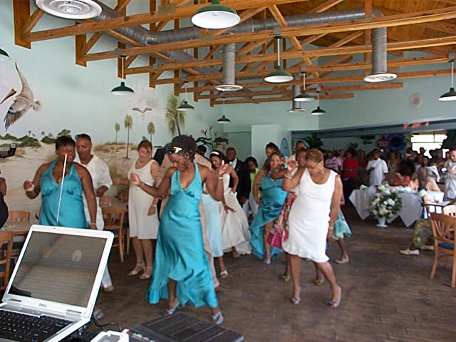 july_wedding_line_dances.jpg